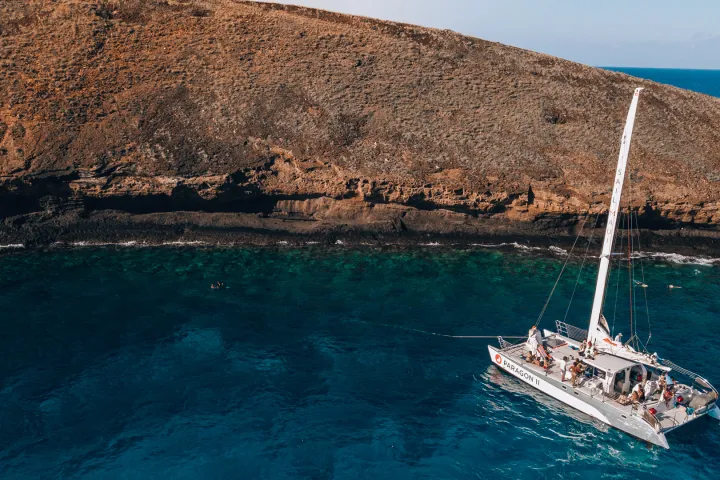 a small boat in a body of water