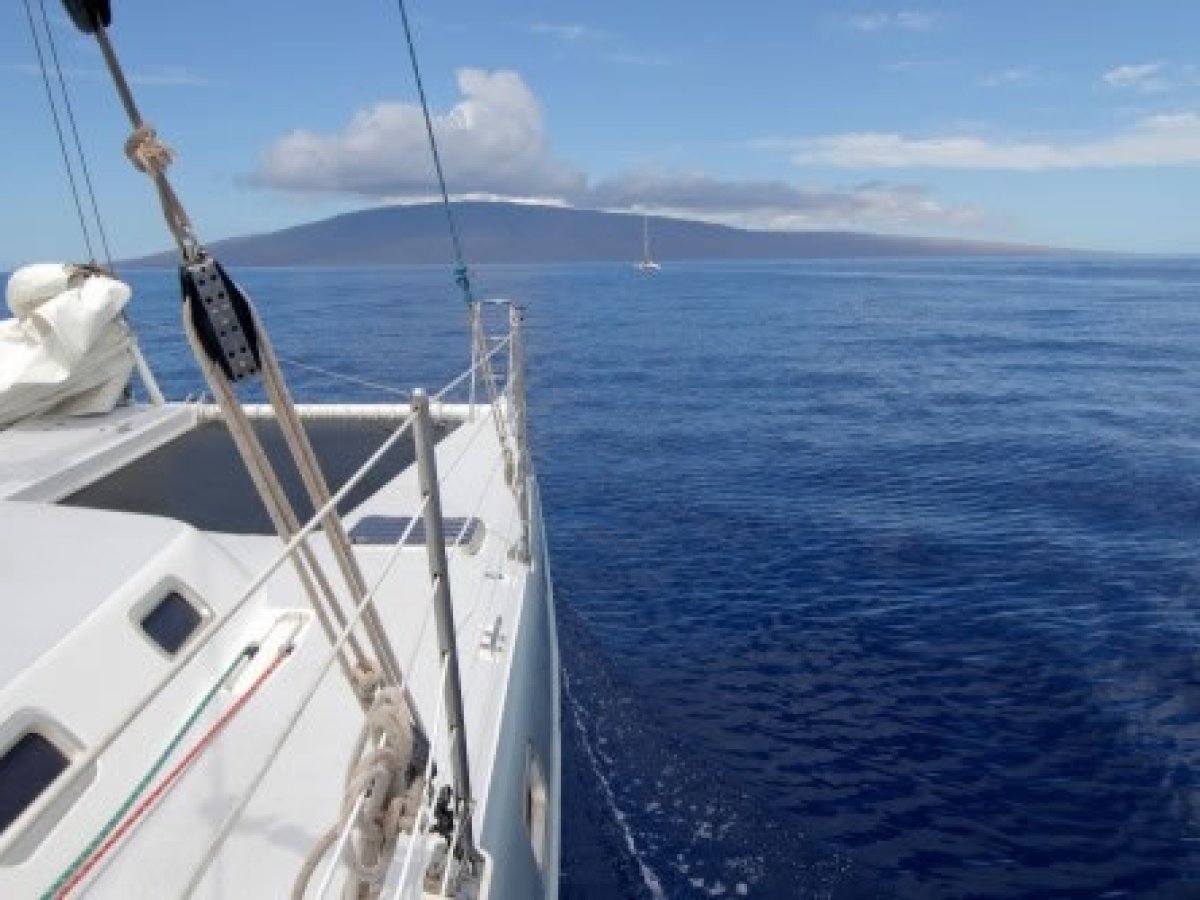 a small boat in a body of water